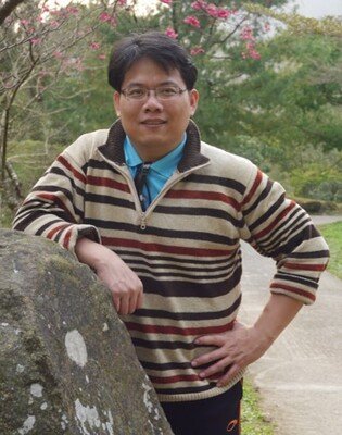 李明忠